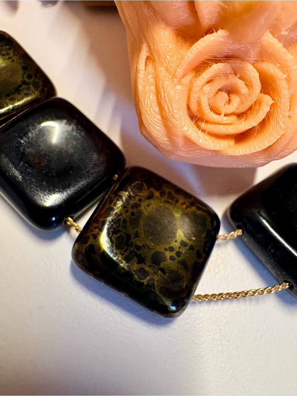 Vintage double chain black and gold glass necklace - Picture 3 of 5